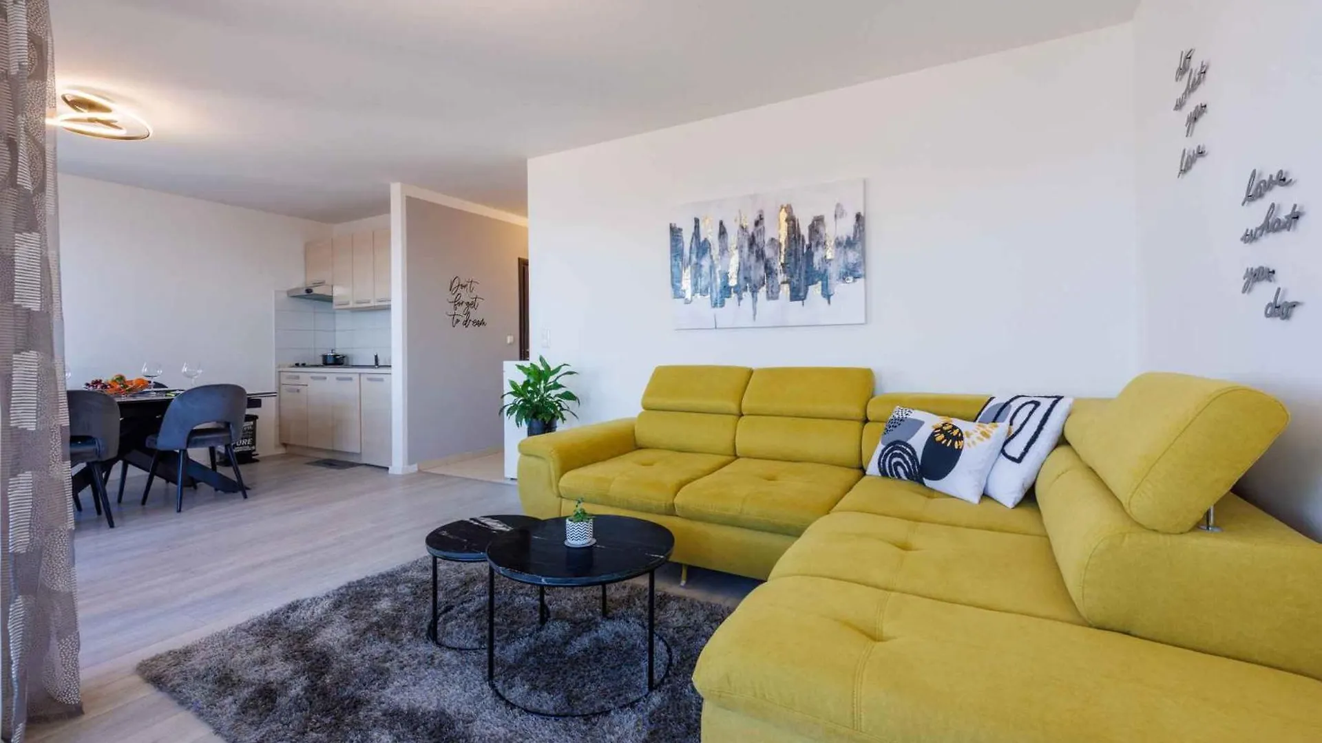 Apartments In Crikvenica 41686