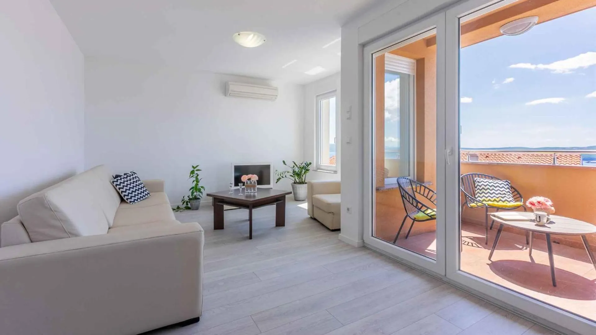 Apartments In Crikvenica 41686 Croatia