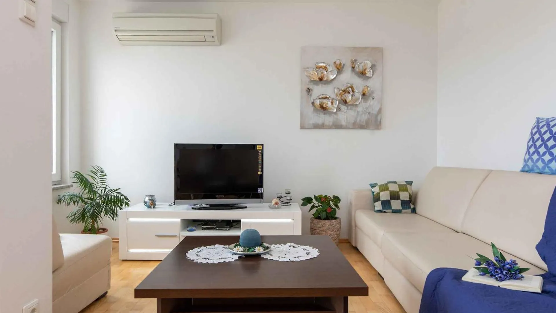 Apartments In Crikvenica 41686